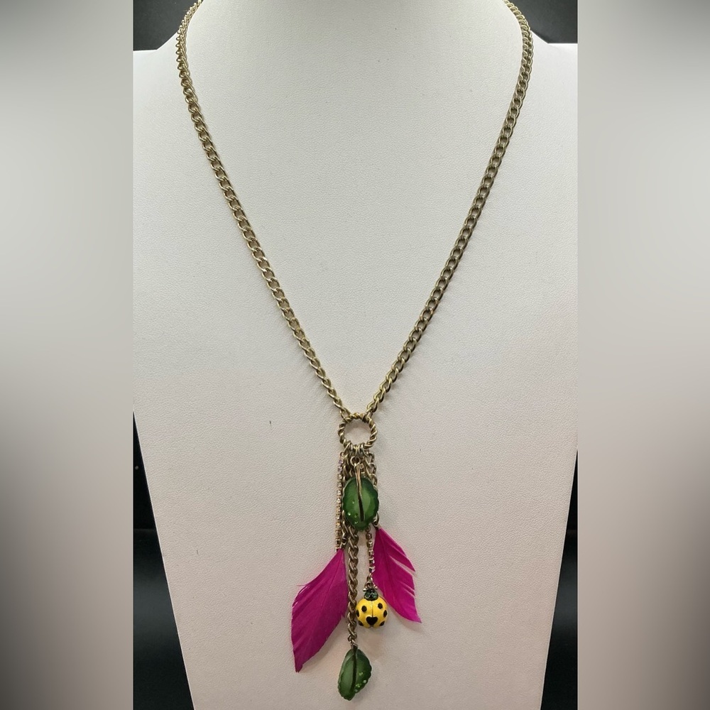 VINTAGE BETSEY JOHNSON GOLDTONE PINK FEATHER LEAF YELLOW LADYBUG LARIAT NECKLACE